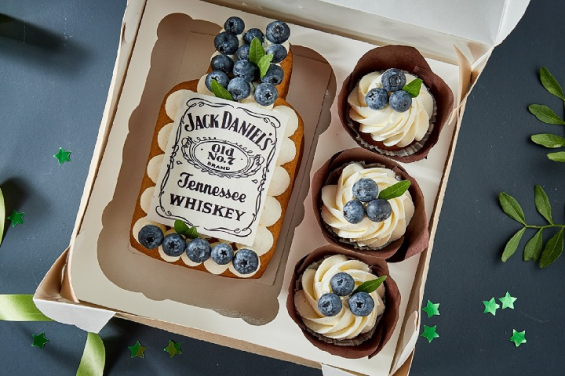 Набор "Эстет" на заказ в Екатеринбурге. 23 ФЕВРАЛЯ "День защитника Отечества" - от кондитерской фабрики "9 Островов"